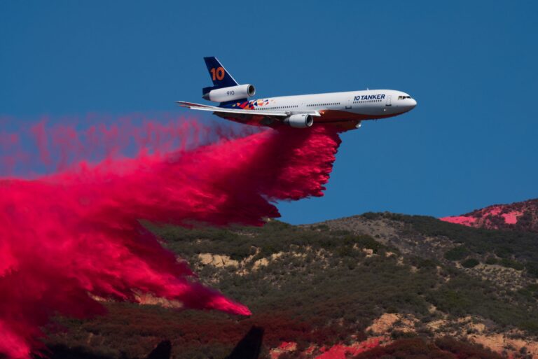 Picture of plane wildfire drop - Photo by Perimeter Solutions - Fire Buyer