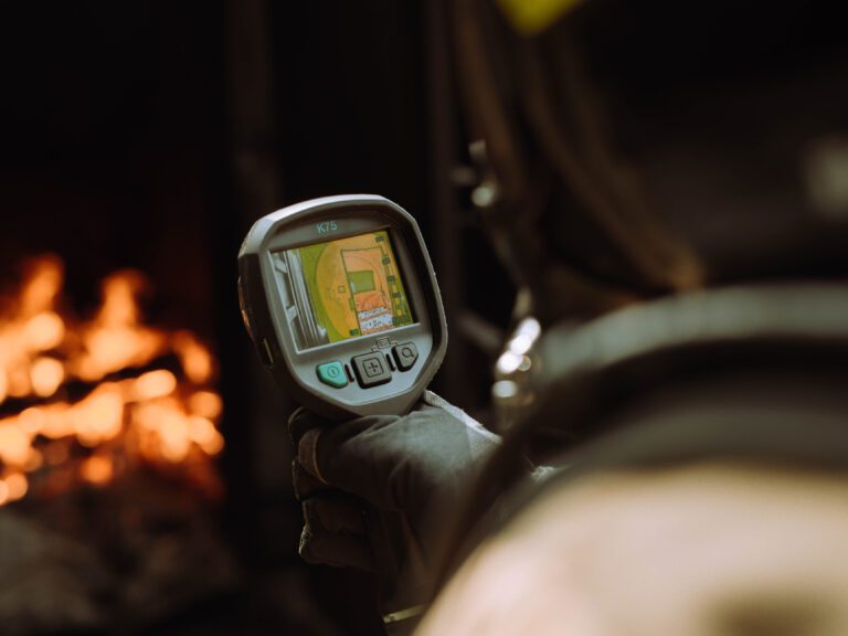 flir-thermal-imaging-camera-Firebuyer.com