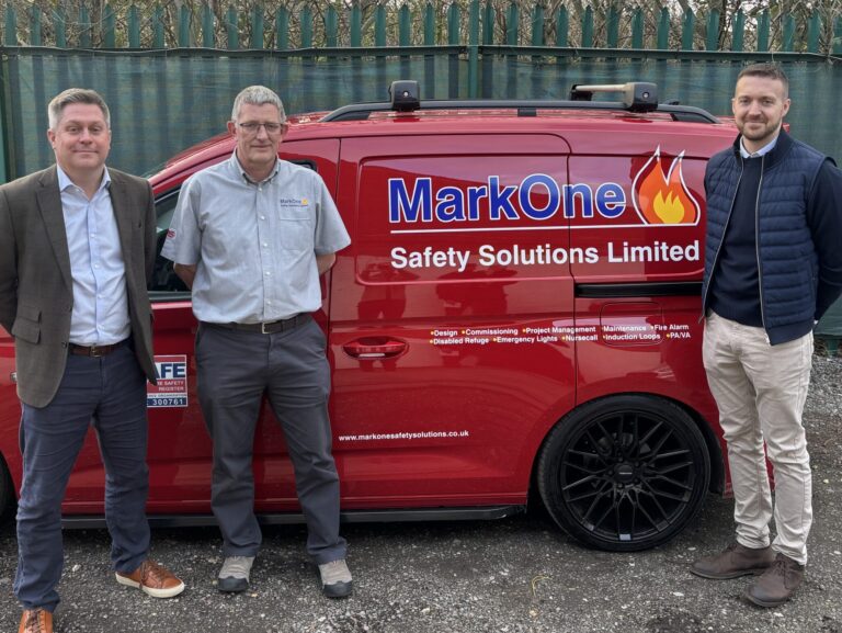 Mark Bridges, Mark Haynes, Ian Teader from Ranger and MarkOne - Firebuyer.com